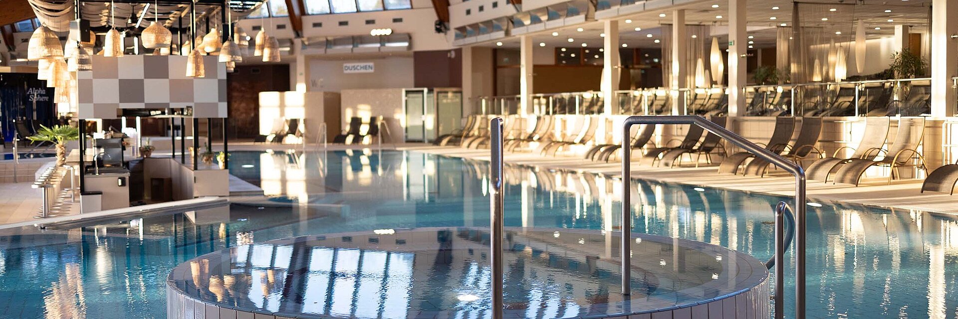 indoor pool at Thermenhotel Vier Jahreszeiten