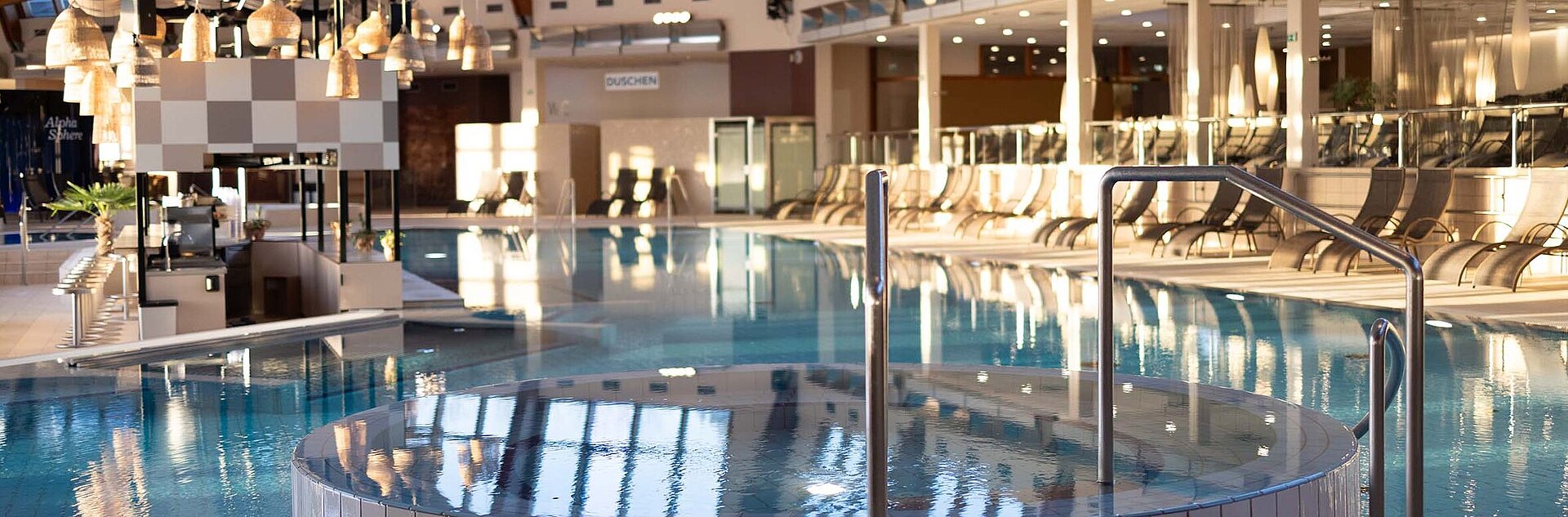 Thermenbecken innen Thermenbecken innen im Thermenresort Loipersdorf