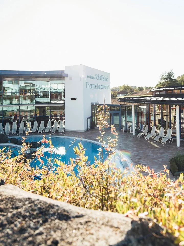 Der helle Außenbereich von oben (c) Thermenresort Loipersdorf