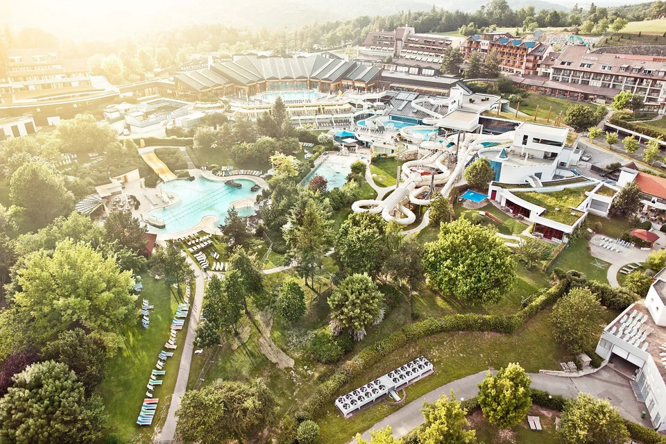 Übersicht vom Thermengelände von oben (c) Thermenresort Loipersdorf